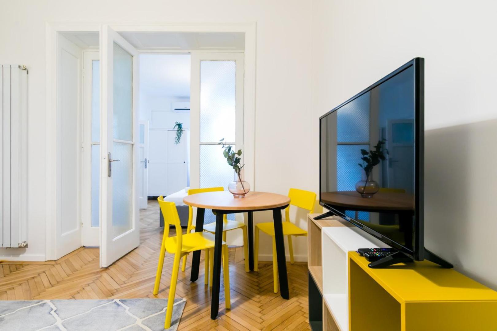 Heart Of The City - Cozy Apartments In Prime Location Bukarest Rum bild