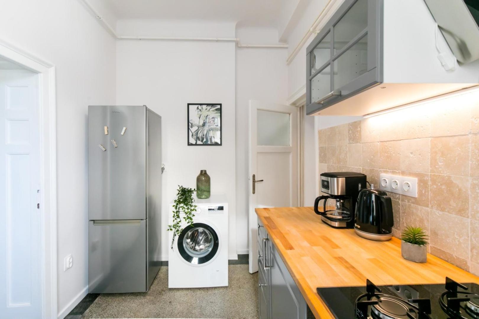 Heart Of The City - Cozy Apartments In Prime Location Bukarest Rum bild